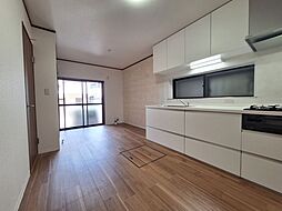 城陽市平川鍜治塚　中古一戸建て 5DKのリビング/ダイニング