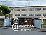 周辺：京都市立松原中学校 徒歩8分。 590m