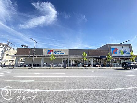 万代長岡天神店 徒歩7分。 510m