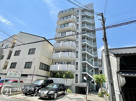 高い耐久性や断熱・気密性、防音性に優れた鉄筋コンクリート構造です。