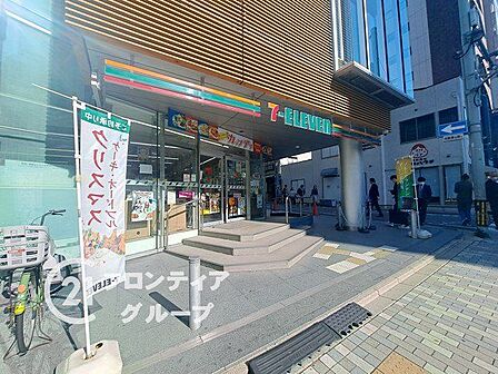 セブンイレブン京都四条新町店 徒歩9分。 710m