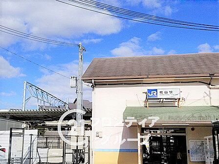 桃山駅(JR西日本 奈良線) 徒歩2分。 160m