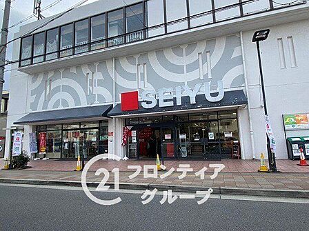 西友長岡店 徒歩6分。 440m