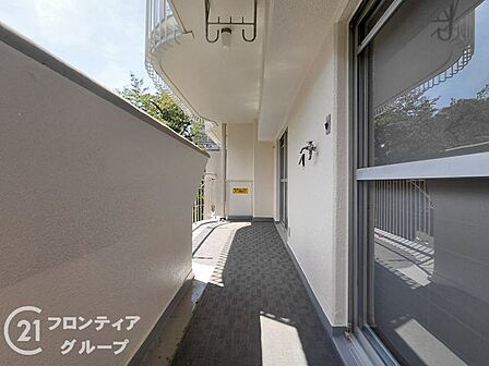 「賃貸のままでいいのか、買うべきか」その判断に必要な情報を、スタッフがわかりやすく整理してお伝えします。お気軽にご相談ください