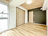 寝室：住まい選びは、価格や立地だけでなく、将来の暮らし方まで含めて考えることが大切です。今の段階で気になっていることを、まずスタッフに話してみてください