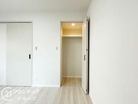 住まい選びは、価格や立地だけでなく、将来の暮らし方まで含めて考えることが大切です。今の段階で気になっていることを、まずスタッフに話してみてください