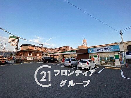 ファミリーマート京都宇治弐番店 徒歩3分。 190m