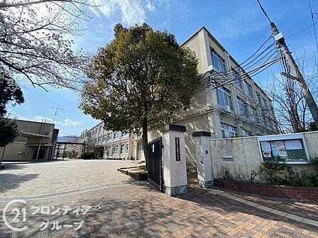 京都市立嵯峨中学校 徒歩22分。 1700m