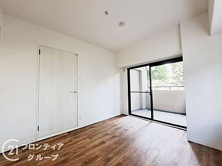 住まい選びは、価格や立地だけでなく、将来の暮らし方まで含めて考えることが大切です。今の段階で気になっていることを、まずスタッフに話してみてください