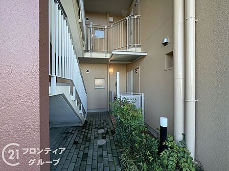 写真だけではわからない採光・広さ・周辺環境の実感は、実際に足を運んでみることが一番です。ご見学はいつでもご予約いただけます
