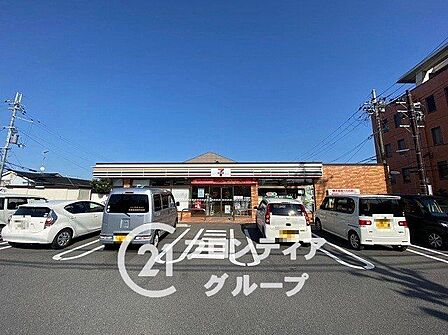 セブンイレブン伏見勧進橋店 徒歩10分。 730m