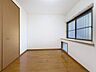 寝室：5.2帖の洋室