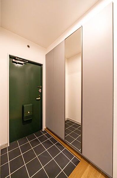 玄関を拡大表示