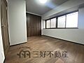 北西側洋室