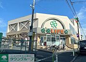 ライフ赤塚店 徒歩7分。スーパー 490m