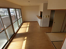 ノールリヴィエール 205号室 2階2LDKのリビング/ダイニング