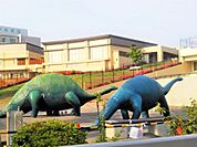 戸田市立児童センターこどもの国（約650ｍ）