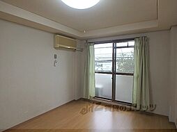 ウィング嵐山 3階1Kのリビング/ダイニング