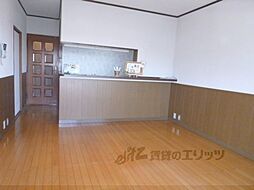 JR山陰本線 嵯峨嵐山駅 徒歩8分の賃貸マンション 4階3LDKのリビング/ダイニング