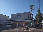ファミリーマート　葛野大路高辻店まで300メートル