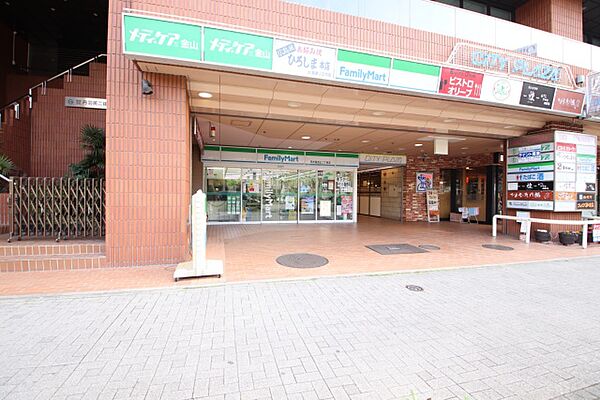 画像24:ファミリーマート　名古屋金山二丁目店