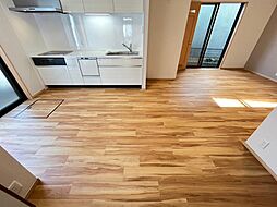 金岡町　中古一戸建 4LDKのリビング/ダイニング