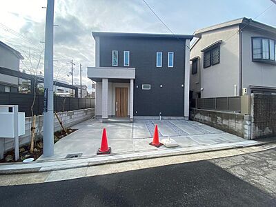 外観：【本日ご内覧可能】令和７年２月完成済♪綺麗なお住まいです！新生活ここからはじめませんか！