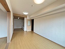 ラウムズ三国ケ丘 1SLDKのリビング/ダイニング