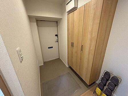 【玄関】ゆとりの玄関ですよ!靴の脱ぎ履きがしやすいですね!