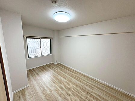 全室クロス張替え済!綺麗な壁で室内が明るくなりますね!爽やかな気分でお過ごしいただけますよ!