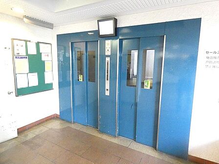 エレベーター2基あるので、忙しい時間帯も安心ですね!