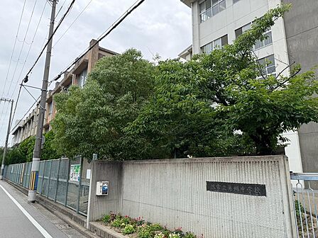 堺市立月州中学校まで徒歩8分