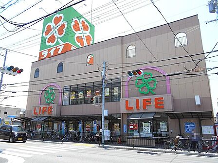 ライフ和泉大宮店まで徒歩12分