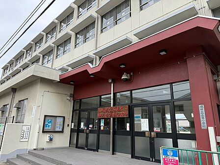 三宝小学校まで徒歩１３分