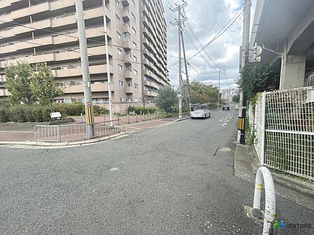 現地見学当日から承っております♪現地周辺の環境や、駅までの道のりなど周辺環境も合わせてご確認いただき、ぜひご検討ください!