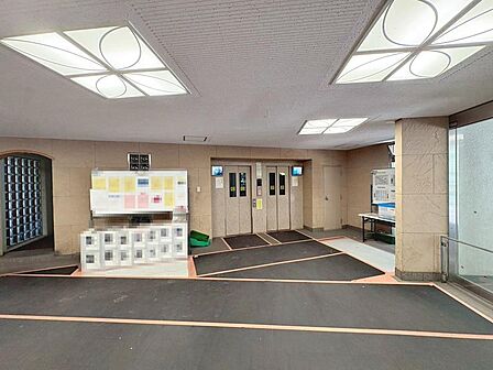 【エレベーター】荷物が多い日も楽々にお部屋に持っていけますね!