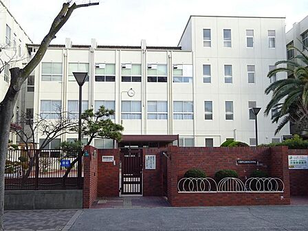 大阪市立南港北中学校まで徒歩１０分
