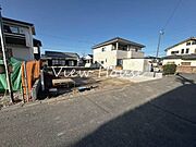 【接道】南側　幅員４．６ｍ〜４．７ｍ　公道