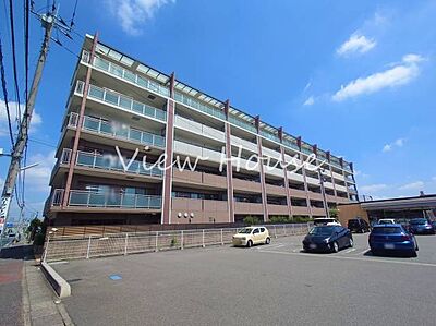 外観：＼リフォーム物件♪小学校まで徒歩約３分／コンビニが隣で急なお買い物も便利♪北高崎駅へ徒歩約１１分と利便性も良く、周辺施設も充実しています♪