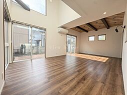 小山市駅南町５丁目　中古住宅 4LDKのリビング/ダイニング