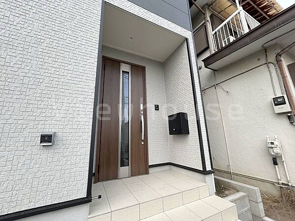 玄関を拡大表示
