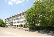 宇都宮市立陽光小学校 618m