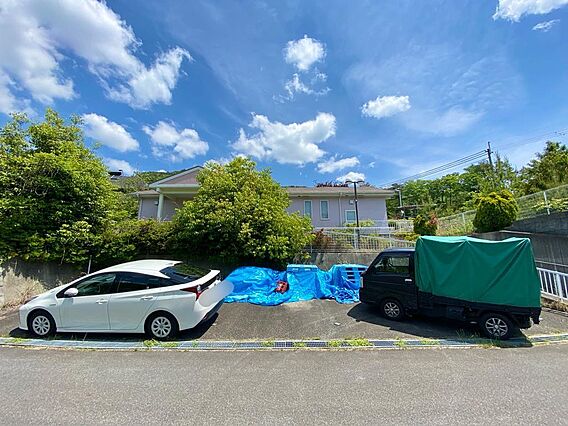 複数台の駐車が...