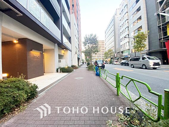 【House ...