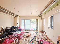 ◆愛育◆キッチンは家族の絆を育む大切な空間。シンプルで使い易いSystemKitchenで愉しく作る料理は愛情のある美味しいご馳走に。家族で使える広々としたダイニングキッチンです。