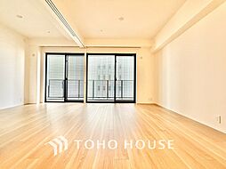 ◆隠された美しさ◆流麗な音楽が流れているような繊細でいながら整然かつ堅牢なこの空間。この空間は確かに美しい。しかし、そこには美しさ以上のものが隠されている。