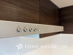 【KITCHEN】◆開放的◆後片付けが楽なシステムキッチン。収納スペースの充実！