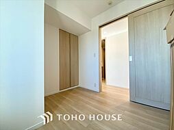 【PRIVATE ROOM】◆属毛離裏◆子は父を手本とし、母に愛育されて成長する。家族の深い繋がり。いつまでも大切にしたい。