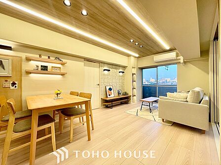 【LIVING】◆Sunshine◆光が燦々と入り、いるだけで気持ちいい。「開放的でゆとりあるお部屋です。