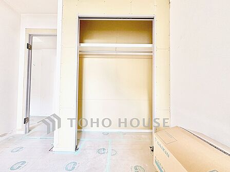 【Bathroom】一日の疲れをゆっくりと癒す空間。足を伸ばして入れる浴槽で、心までほどける時間を。
